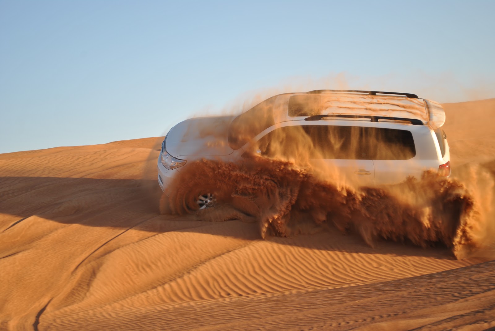 Desert-Driving-Adventures-in-Dubai